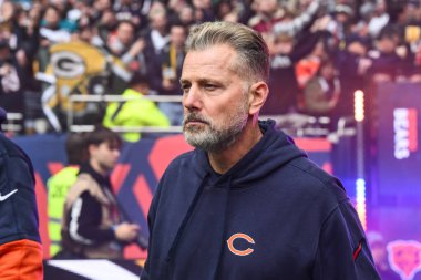 Matt Eberflus Chicago Bears 'ın koçu Chicago Bears' a karşı Jacksonville Jaguars maçı öncesinde Tottenham Hotspur Stadyumu, Londra, 13 Ekim 2024