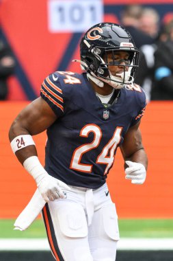 Chicago Ayıları 'ndan Khalil Herbert, Chicago Bears - Jacksonville Jaguars maçında Tottenham Hotspur Stadyumu, Londra, 13 Ekim 2024