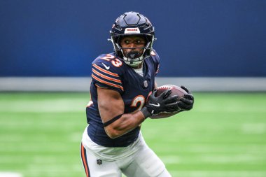 Chicago Bears takımından Roschon Johnson, Chicago Bears - Jacksonville Jaguars maçında sahaya çıktı. Tottenham Hotspur Stadyumu, Londra, 13 Ekim 2024