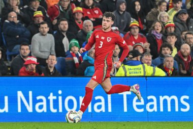 Galler 'den Neco Williams, UEFA Uluslar Ligi - 4. Lig - Galler-Karadağ maçı sırasında Cardiff City Stadyumu, İngiltere' nin Cardiff kentinde 14 Ekim 2024