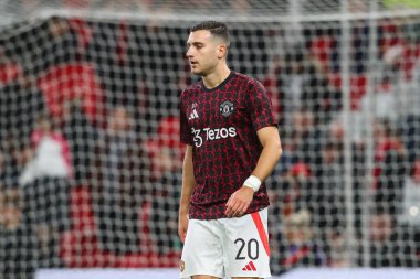 Manchester United takımından Diogo Dalot, 30 Ekim 2024 tarihinde Manchester United 'ın Leicester City' ye karşı oynadığı Carabao Kupası öncesi ısınma maçında