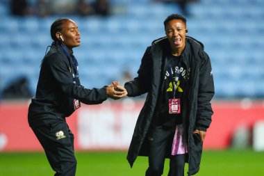 Güney Afrika Milli Takımı, Coventry Building Society Arena 'ya Coventry Building Society Arena, Coventry, Birleşik Krallık, 29 Ekim 2024' te İngiltere Kadınlar ve Güney Afrikalı Kadınlar maçından önce geldi.