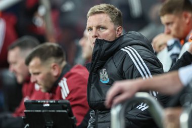 Newcastle United 'ın Eddie Howe teknik direktörü Carabao Kupası son 16 maçında Newcastle United Chelsea' ye karşı St. James 's Park, Newcastle, İngiltere, 30 Ekim 2024
