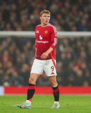 Manchester United 'dan Rasmus Hjlund Carabao Kupası' nda son 16 maç Manchester United ile Leicester City arasında Old Trafford, Manchester, Birleşik Krallık 'ta, 30 Ekim 2024