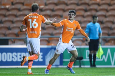 Blackpool 'dan Rob Apter, 28 Ekim 2024' te Bloomfield Road, Blackpool, İngiltere 'de oynanan Blackpool - Wigan Atletizm maçında takımının 2-2' lik galibiyetini kutluyor.