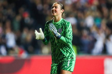 İngiltere 'den Mary Earps, Coventry Building Society Arena, Coventry, Birleşik Krallık, 29 Ekim 2024' te oynanan İngiltere Bayanlar Uluslararası Dostluk karşılaşmasında takımın ikinci golünü kutluyor.