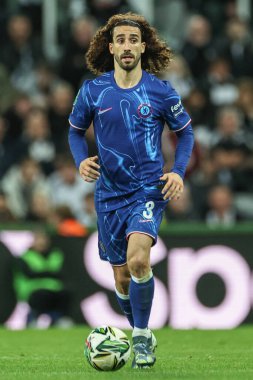 Chelsea 'den Marc Cucurella Carabao Kupası' nda son 16 maçta Newcastle United Chelsea 'ye karşı St. James' s Park, Newcastle, İngiltere, 30 Ekim 2024