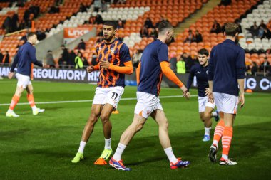 Blackpool 'dan Ashley Fletcher 28 Ekim 2024' te Blackpool, İngiltere 'deki Bloomfield Road, Blackpool' da oynanan Blackpool - Wigan Atletizm karşılaşması öncesinde oynanan maç öncesi ısınma maçında