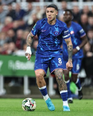 Chelsea 'den Enzo Fernnndez Carabao Kupası' nda son 16 maçta Newcastle United Chelsea 'ye karşı St. James' s Park, Newcastle, İngiltere, 30 Ekim 2024