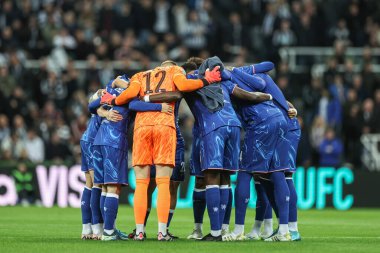 Chelsea 'nin Carabao Kupası' nda bir takım toplantısı var. Son 16 maçta Newcastle United Chelsea 'ye karşı St. James' s Park, Newcastle, İngiltere, 30 Ekim 2024