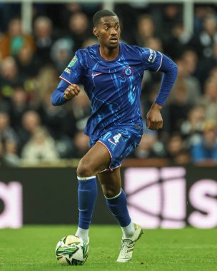 Chelsea 'den Tosin Adarabioyo Carabao Kupası' nda son 16 maç Newcastle United Chelsea 'ye karşı St. James' s Park, Newcastle, İngiltere, 30 Ekim 2024