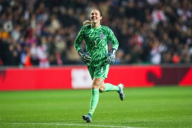 İngiltere 'den Mary Earps, Coventry Building Society Arena, Coventry, Birleşik Krallık, 29 Ekim 2024' te oynanan Bayanlar Uluslararası Dostluk karşılaşmasında takımın ilk golünü attı.