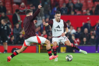 Manchester United takımından Diogo Dalot, 30 Ekim 2024 tarihinde Manchester United 'ın Leicester City' ye karşı oynadığı Carabao Kupası öncesi ısınma maçında