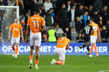 Blackpool 'dan Lee Evans, 28 Ekim 2024' te Bloomfield Road, Blackpool 'da oynanan Blackpool - Wigan Atletizm maçında aldığı 0-2' lik skora karşılık verdi.