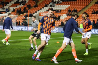 Blackpool 'dan Oliver Casey 28 Ekim 2024' te Blackpool, Blackpool 'da oynanan Blackpool vs Wigan Athletic maçının öncesinde oynanan maç öncesi ısınma maçında