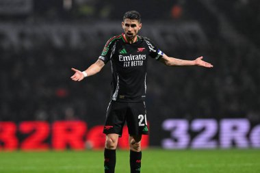 Arsenal 'den Jorginho, 30 Ekim 2024' te İngiltere 'nin Deepdale kentinde oynanan Carabao Kupası son 16 maçında tepki gösterdi.