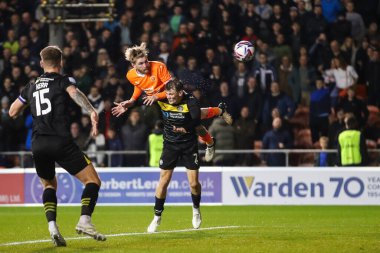 Blackpool takımından Hayden Coulson, 28 Ekim 2024 'te Bloomfield Road, Blackpool' da oynanan Blackpool vs Wigan Athletic maçında gol atma şansı yakaladı.