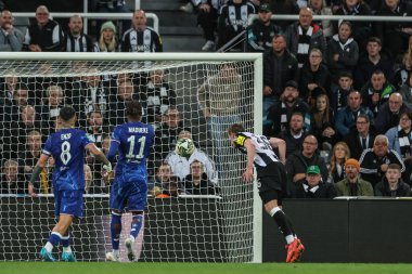 Newcastle United takımından Sean Longstaff, 30 Ekim 2024 'te St. James' s Park, Newcastle, İngiltere 'de oynanan Carabao Kupası son 16 maçında hücum oyuncusu.