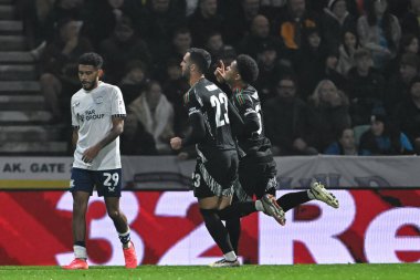 Arsenal 'den Ethan Nwaneri, Carabao Kupası' nda 0-2 Arsenal 'e girme hedefini kutluyor. Son 16 maç Preston North End - Deepdale, Preston, İngiltere, 30 Ekim 2024