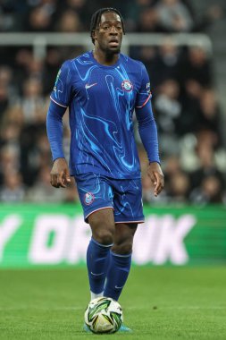 Chelsea 'den Axel Disasi Carabao Kupası son 16 maçında Newcastle United Chelsea' ye karşı St. James 's Park, Newcastle, İngiltere, 30 Ekim 2024