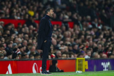 Manchester United 'ın geçici teknik direktörü Ruud van Nistelrooy 30 Ekim 2024' te Old Trafford, Manchester, İngiltere 'de oynanan Carabao Kupası son 16 maçında takımına talimat verdi.
