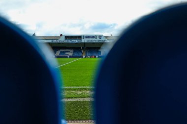 MEMS Priestfield 'ın 2 Kasım 2024' te İngiltere 'nin Gillingham Priestfield Stadyumu' nda oynanan birinci tur müsabakası öncesinde oynanan eleme maçının ayrıntılı bir görüntüsü