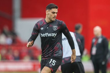 West Ham 'dan Konstantinos Mavropanos Premier League maçı sırasında Nottingham Forest, West Ham United' a karşı City Ground, Nottingham, Birleşik Krallık 'ta 2 Kasım 2024' te oynanan ısınma maçında