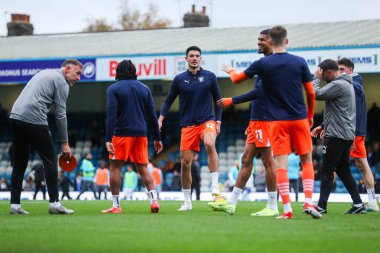 Blackpool 'dan Elkan Baggott, 2 Kasım 2024 tarihinde İngiltere' nin Gillingham kentinde oynanan MEMS Priestfield Stadyumu 'nda oynanan 1.