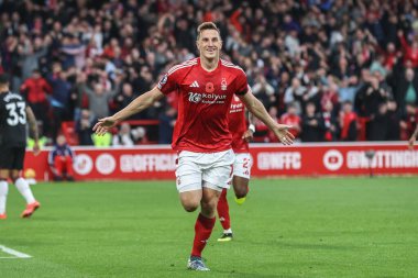 Nottingham Ormanı 'ndan Chris Wood, İngiltere' nin Nottingham şehrinde 2 Kasım 2024 'te oynanan Premier League maçı Nottingham Forest-West Ham United maçında 1-0' lık galibiyetini kutluyor.