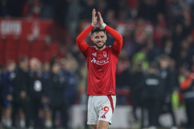Nottingham Ormanı 'ndan Lex Moreno, Premier League maçından sonra İngiltere' nin Nottingham kentinde oynanan West Ham United maçında taraftarları alkışlıyor.