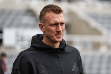 Newcastle United takımından Jacob Murphy, İngiltere 'nin Newcastle şehrinde 2 Kasım 2024' te oynanan Premier League maçı sırasında St.James 's Park' ta Newcastle United ile karşı karşıya geldi.