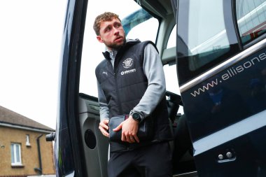 Blackpool 'dan Matthew Pennington, 2 Kasım 2024 tarihinde İngiltere' nin Gillingham Priestfield Stadyumu 'nda oynanan Emirates FA Cup First Round karşılaşması öncesinde EMS Priestfield Stadyumu' na geldi.