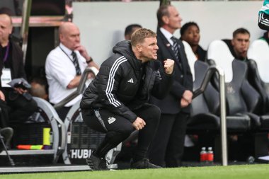Newcastle United takımının teknik direktörü Eddie Howe, 2 Kasım 2024 'te St. James' s Park, Newcastle 'da oynanan Premier League karşılaşmasında Newcastle United ile Arsenal maçını kutluyor.