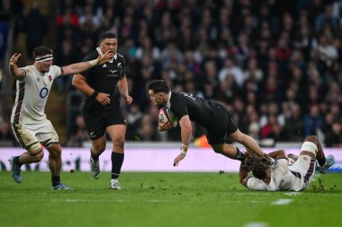 Yeni Zelandalı Will Jordan, İngiltere 'nin Chandler Cunningham-South takımı tarafından oynanan Güz Milletler Serisi karşılaşmasında İngiltere ile Yeni Zelanda arasında oynanan Allianz Stadyumu, Twickenham, Birleşik Krallık, 2 Kasım 2024' te oynanan karşılaşmada yenildi.