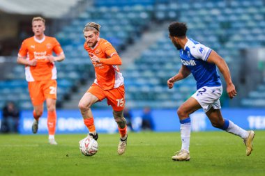 Blackpool 'dan Hayden Coulson, 2 Kasım 2024' te İngiltere 'nin Gillingham Priestfield Stadyumu' nda oynanan 1.