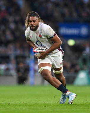 Chandler Cunningham-South of England, İngiltere 'nin Yeni Zelanda' ya karşı oynadığı 2 Kasım 2024 'te Allianz Stadyumu' nda oynanan Güz Milletler Serisi maçında ilk hamlesini yaptı.