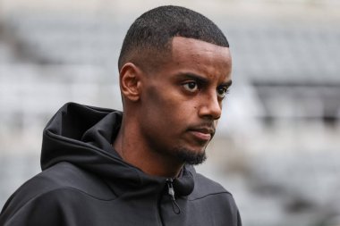 Newcastle United takımından Alexander Isak, Premier Lig karşılaşması sırasında St.James 's Park, Newcastle, İngiltere' de 2 Kasım 2024 'te Newcastle United ile karşı karşıya geldi.