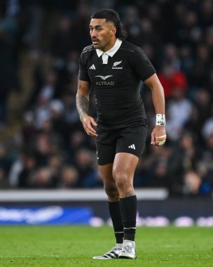 Yeni Zelandalı Rieko Ioane, İngiltere ile Yeni Zelanda arasında oynanan 2 Kasım 2024 'teki Allianz Stadyumu karşılaşmasında yenildi.