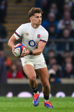 İngiltere 'den Henry Slade, 2 Kasım 2024' te İngiltere 'nin Yeni Zelanda' ya karşı Allianz Stadyumu, Twickenham 'da oynanan Güz Milletler Serisi karşılaşmasında ilk hamlesini yaptı.