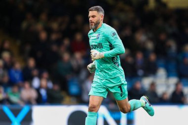 Gillingham 'dan Glenn Morris, 2 Kasım 2024 tarihinde İngiltere' nin Gillingham şehrinde oynanan MEMS Priestfield Stadyumu 'nda oynanan Gillingham-Blackpool Birinci Raund karşılaşmasında sahada.