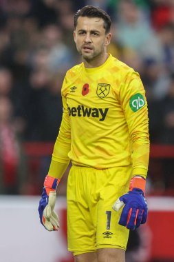 West Ham 'dan ukasz Fabiaski Premier Lig maçı sırasında Nottingham Forest, West Ham United' a karşı City Ground, Nottingham, 2 Kasım 2024