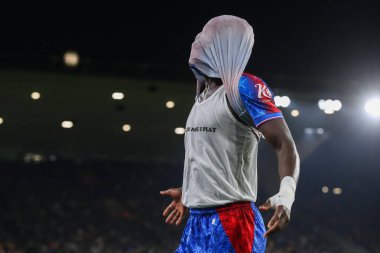 Kristal Saray 'dan Trevoh Chalobah, Premier League maçında Wolverhampton Wanderers, Molineux, Wolverhampton, Birleşik Krallık' ta 2 Kasım 2024 'te Kristal Saray' a karşı 0-1 kazanma hedefini kutluyor.