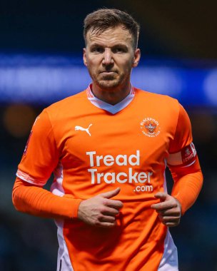 Blackpool 'dan Lee Evans, Birleşik Krallık' ın 2 Kasım 2024 tarihli MEMS Priestfield Stadyumu 'nda oynanan Gillingham-Blackpool Birinci Raundunda görülüyor.