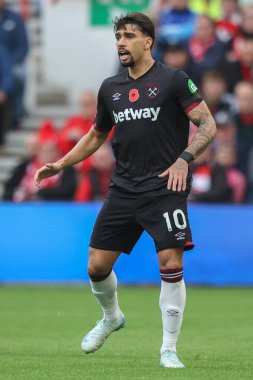 West Ham 'dan Lucas Paquet Premier League maçı sırasında Nottingham Forest, West Ham United' a karşı City Ground, Nottingham, İngiltere, 2 Kasım 2024