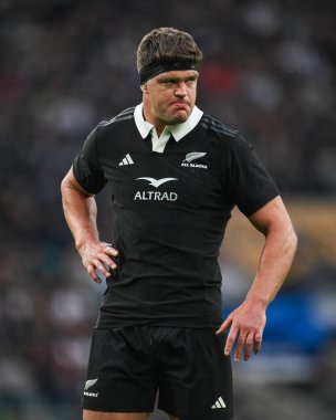 Yeni Zelandalı Scott Barrett, 2 Kasım 2024 'te İngiltere ile Yeni Zelanda arasında oynanan müsabakada, Twickenham, İngiltere' deki Allianz Stadyumu 'nda karşılaşacak.