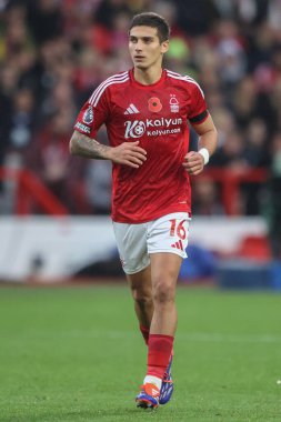 Nottingham Ormanı 'ndan Nicols Domnguez Premier League maçı sırasında Nottingham Forest, West Ham United' a karşı City Ground, Nottingham, 2 Kasım 2024