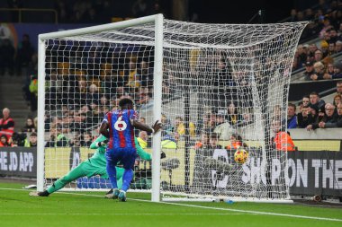 Crystal Palace 'dan Marc Guhi Premier League maçında Wolverhampton Wanderers, Molineux, Wolverhampton, İngiltere' de 2 Kasım 2024 'te Crystal Palace' a karşı 2-2 'lik skorla gol attı.