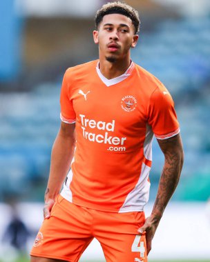 Blackpool 'dan Jordan Lawrence-Gabriel, 2 Kasım 2024' te İngiltere 'nin Gillingham Priestfield Stadyumu' nda oynanan 1.