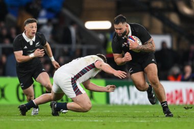 Yeni Zelandalı Tyrel Lomax, 2 Kasım 2024 'te İngiltere' nin Allianz Stadyumu 'nda Yeni Zelanda' ya karşı oynadığı Güz Milletler Serisi maçında bir çıkış yaptı.