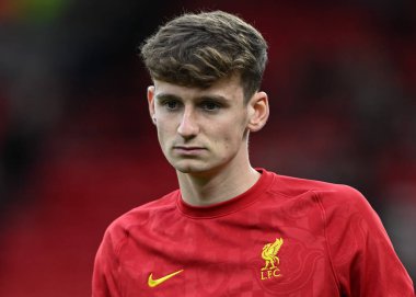 Liverpool 'dan Tyler Morton, İngiltere' nin Liverpool kentinde 2 Kasım 2024 'te oynanan Liverpool-Brighton ve Hove Albion karşılaşması öncesinde ısınıyor.